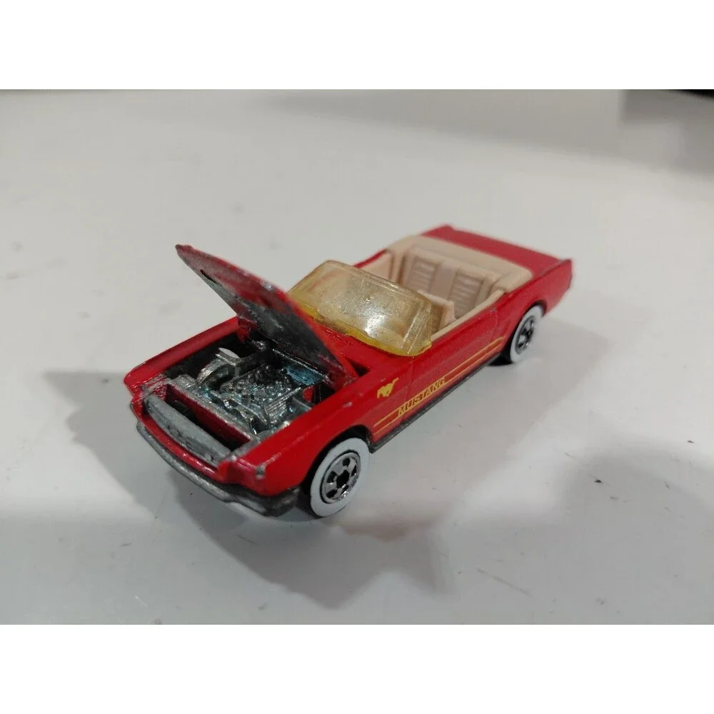 Hot Wheels 1984 Malaysia 1:64 DieCast 1965 Ford Mustang Convertible Muscle Car